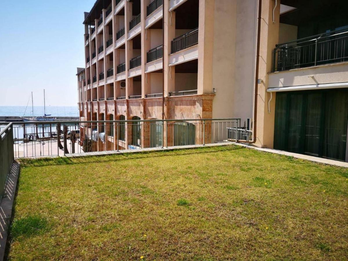 Marina Balchik Apartment Esterno foto